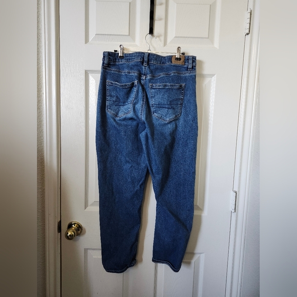 American Eagle Mom Jeans Classic Blue Denim 8 Short - Picture 7 of 11